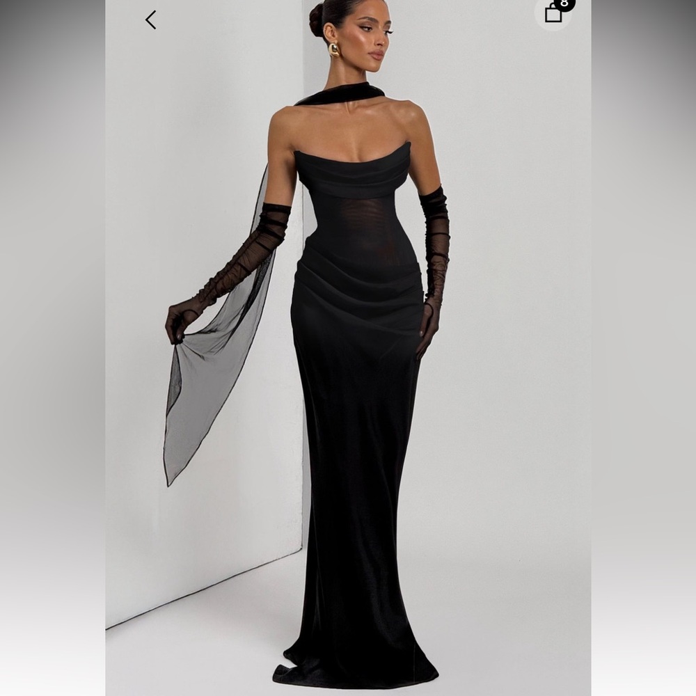 Chic Strapless Black Dress
